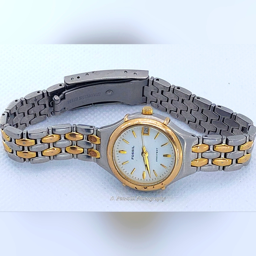 FOSSIL watch - Picture 3 of 16